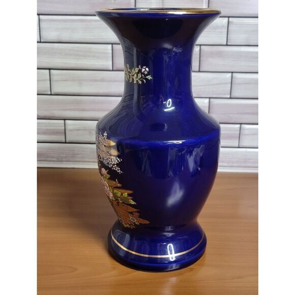 Japanese Cobalt Blue Peacock Vase - Picture 2 of 12